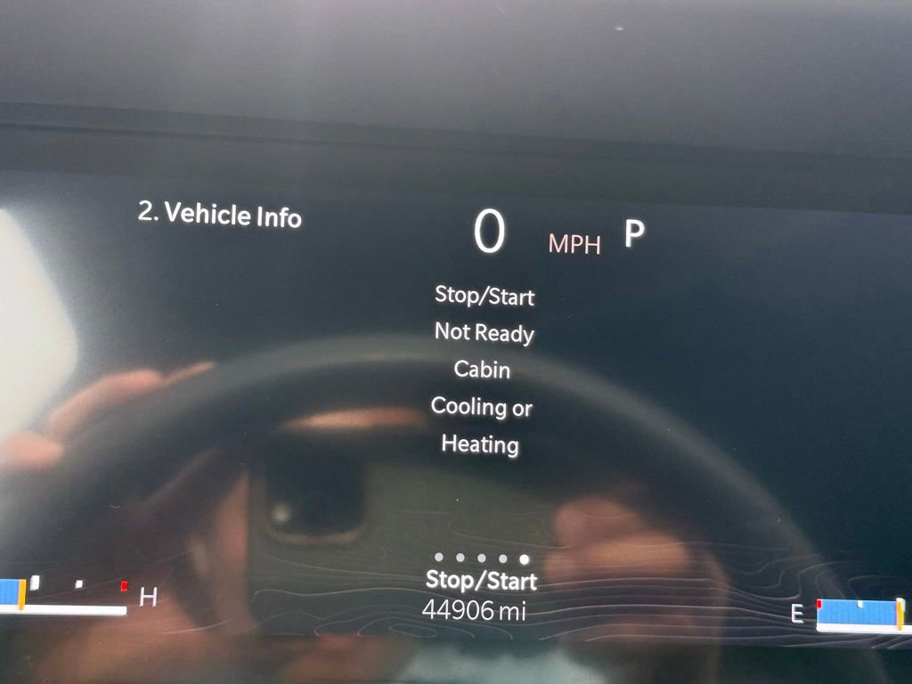 Used 2023 Jeep Grand Cherokee Altitude RWD image 16