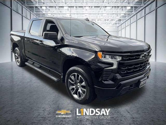 Used 2022 Chevrolet Silverado 1500 RST image 2