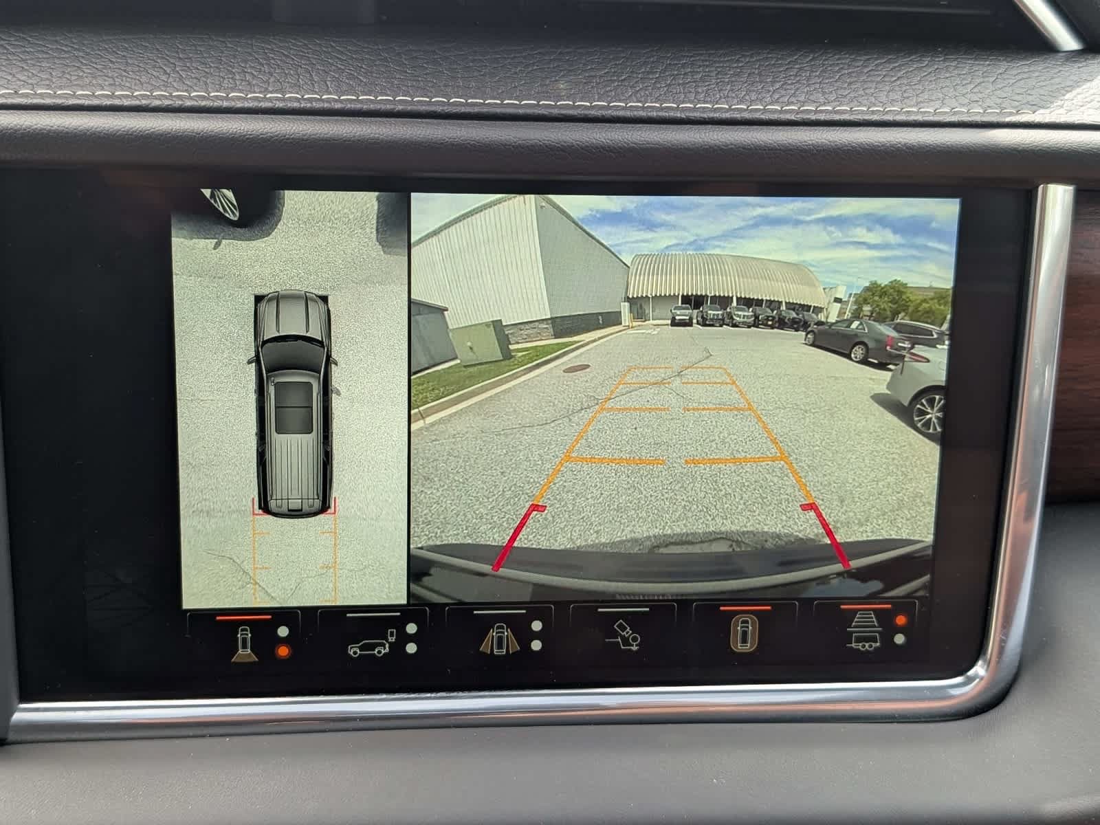 Certified 2024 GMC Yukon Denali Ultimate AWD/4WD image 35