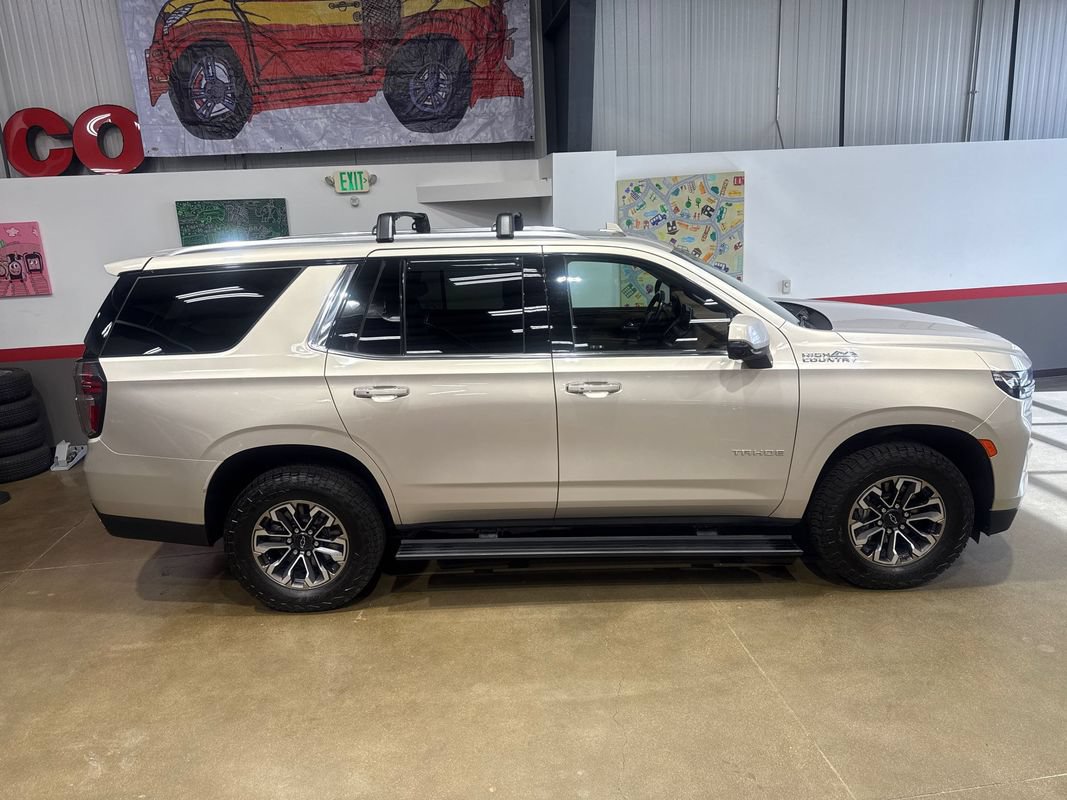 Used 2023 Chevrolet Tahoe High Country AWD/4WD image 3