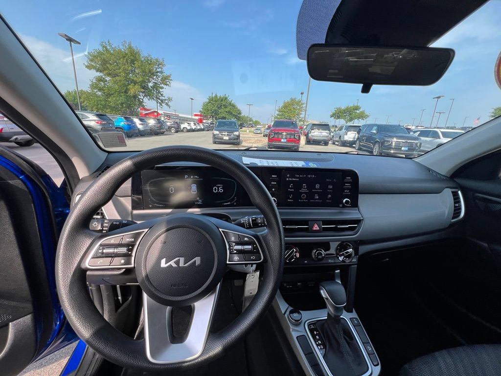 Used 2024 Kia Seltos LX AWD/4WD image 36