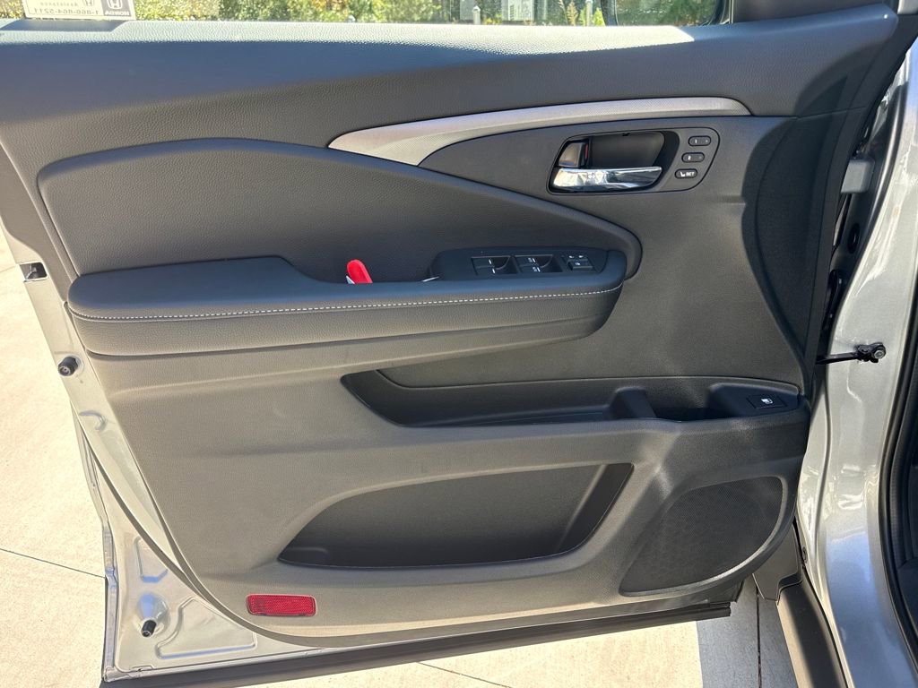 New 2026 Honda Ridgeline RTL image 12