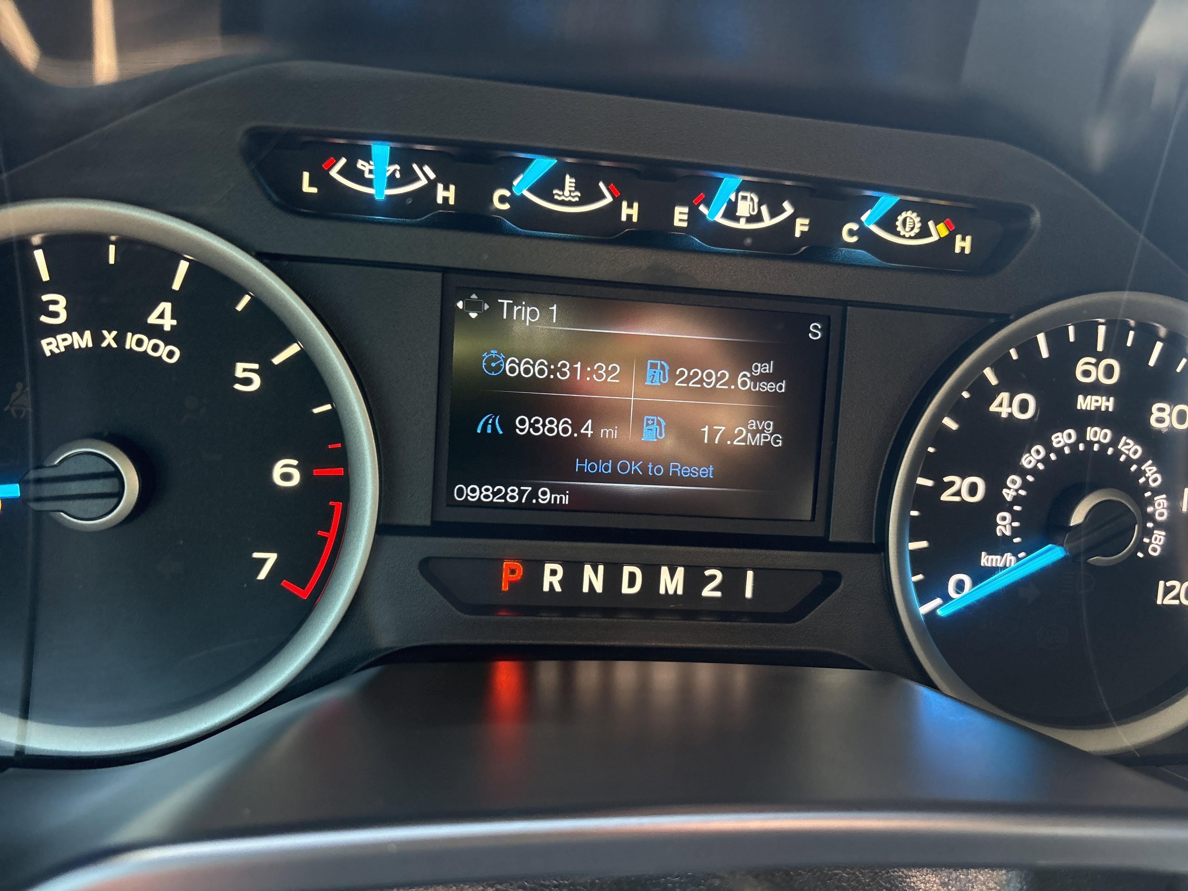 Used 2015 Ford F150 XLT w/ Equipment Group 302A Luxury AWD/4WD image 13