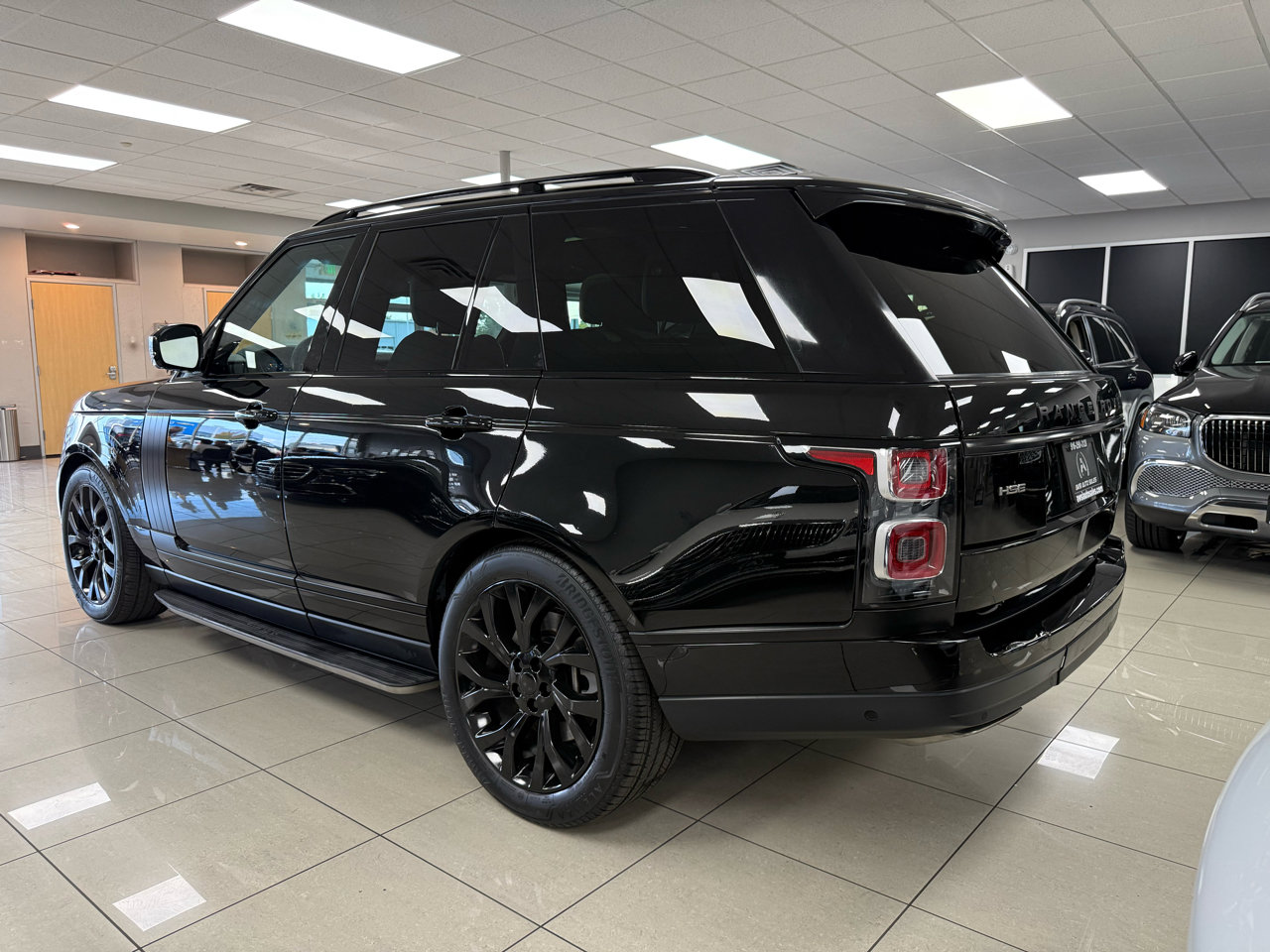 Used 2019 Land Rover Range Rover HSE image 6
