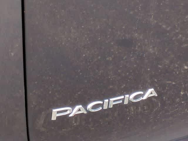Used 2020 Chrysler Pacifica Limited w/ Advanced Safetytec Group FWD image 13
