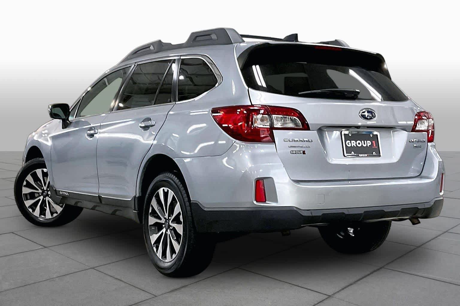 Used 2016 Subaru Outback 3.6R Limited AWD/4WD image 12