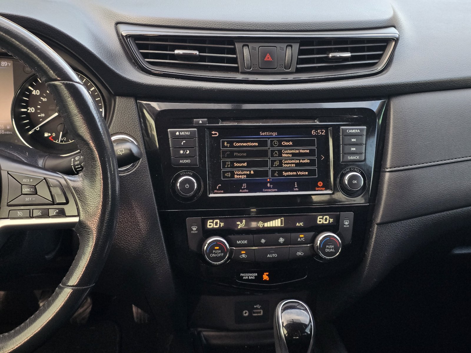 Used 2018 Nissan Rogue SV FWD image 16