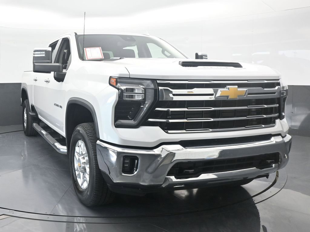 Used 2024 Chevrolet Silverado 2500 LTZ image 9