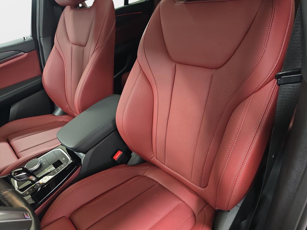 Certified 2024 BMW X4 xDrive30i w/ Premium Package image 17