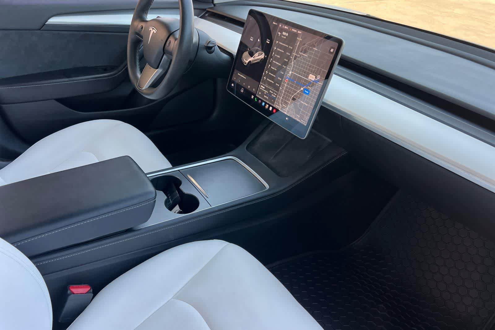 Used 2021 Tesla Model 3 Standard Range Plus RWD image 17