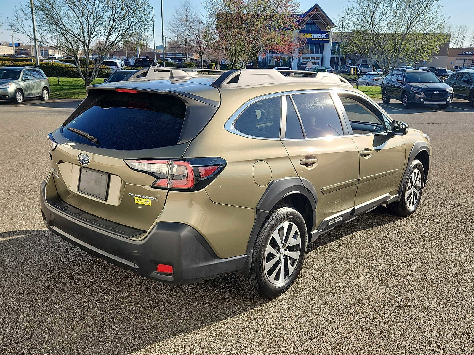 Used 2023 Subaru Outback Premium image 6