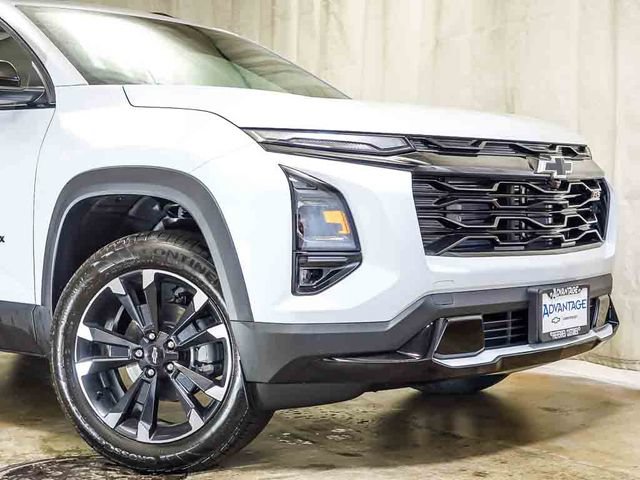 New 2027 Chevrolet Equinox RS w/ Safety and Technology Package FWD image 3