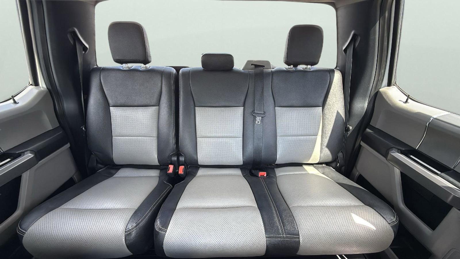 Used 2020 Ford F350 XLT w/ XLT Premium Package image 22