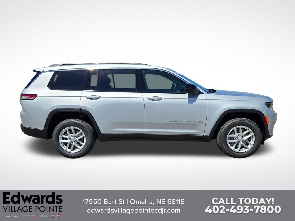 New 2026 Jeep Grand Cherokee L Laredo AWD/4WD image 2