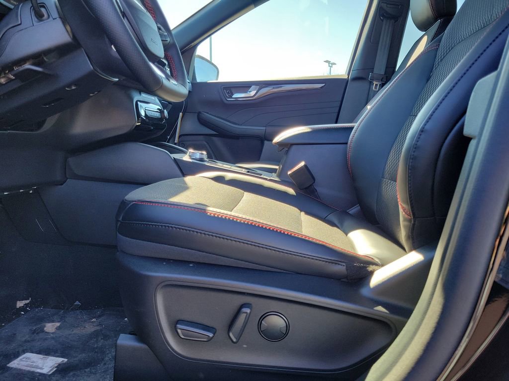 New 2026 Ford Escape ST-Line w/ Tech Pack #1 image 19