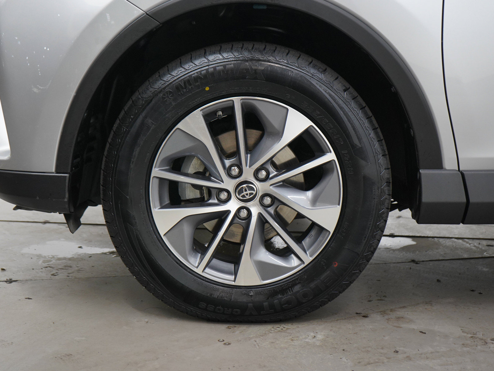 Used 2016 Toyota RAV4 XLE w/ Convenience Package AWD/4WD image 28