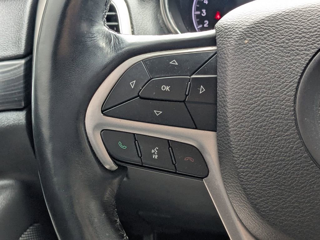 Used 2020 Jeep Grand Cherokee Altitude image 23