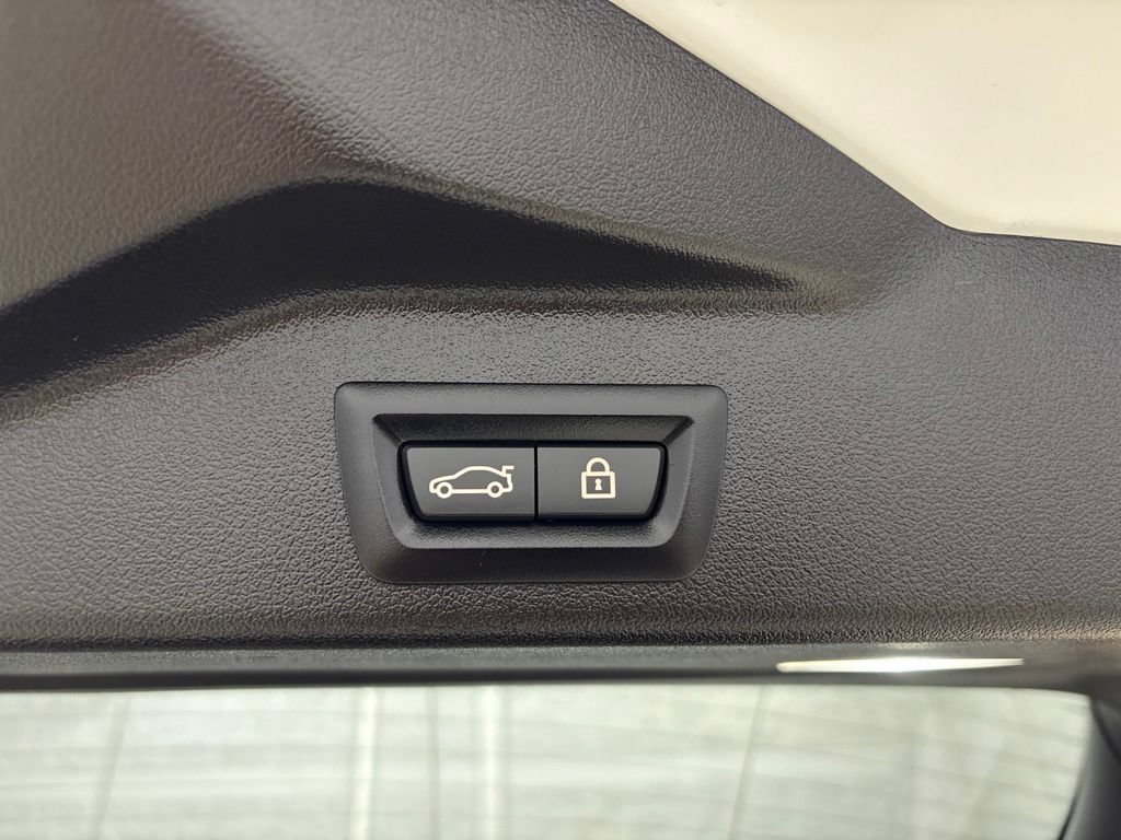 Used 2022 BMW X5 xDrive40i w/ Climate Comfort Package AWD/4WD image 39