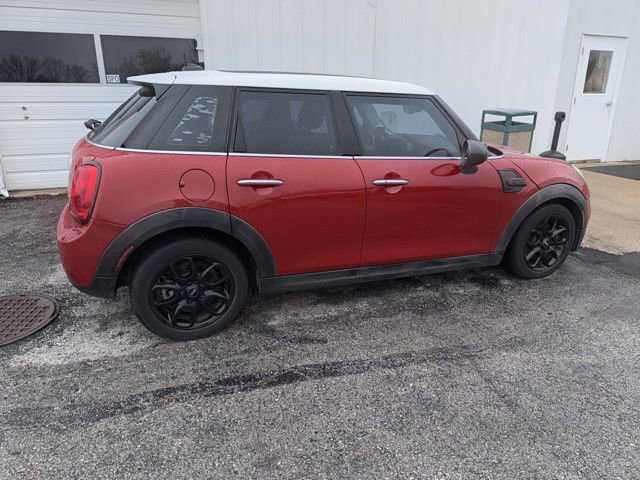 Used 2015 MINI Cooper 4-Door Hardtop image 9