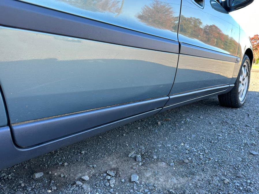 Used 2002 Volvo S60 2.4T image 8