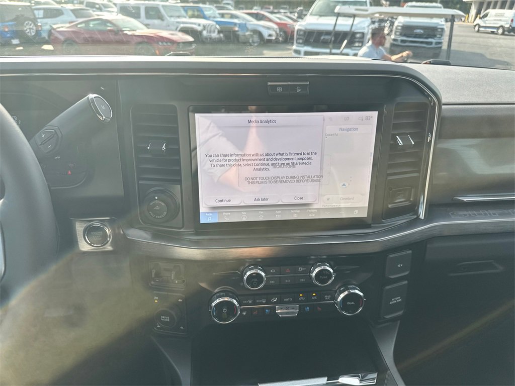 New 2026 Ford F250 Lariat w/ Black Appearance Package image 24