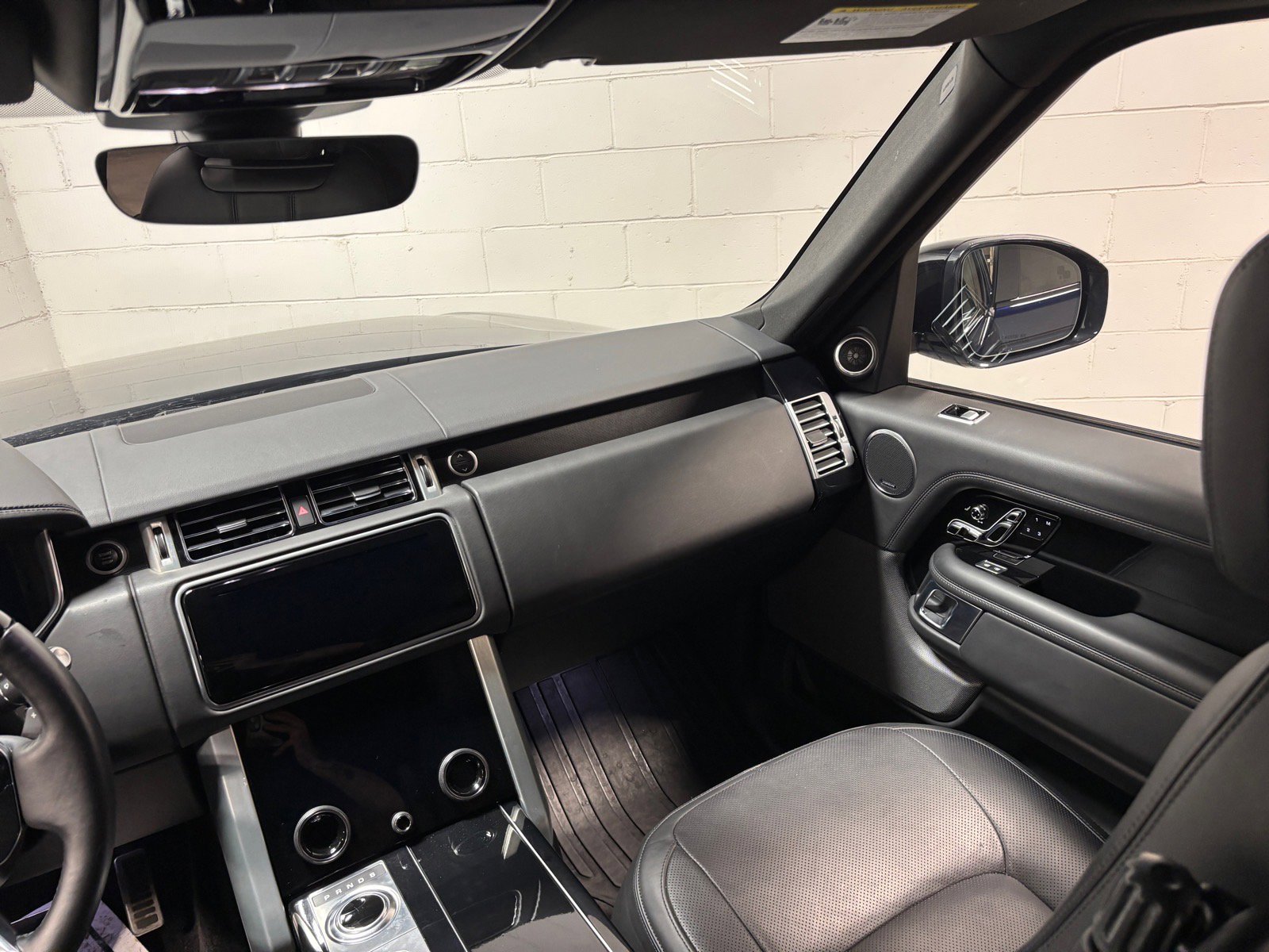 Used 2021 Land Rover Range Rover Westminster Edition image 38