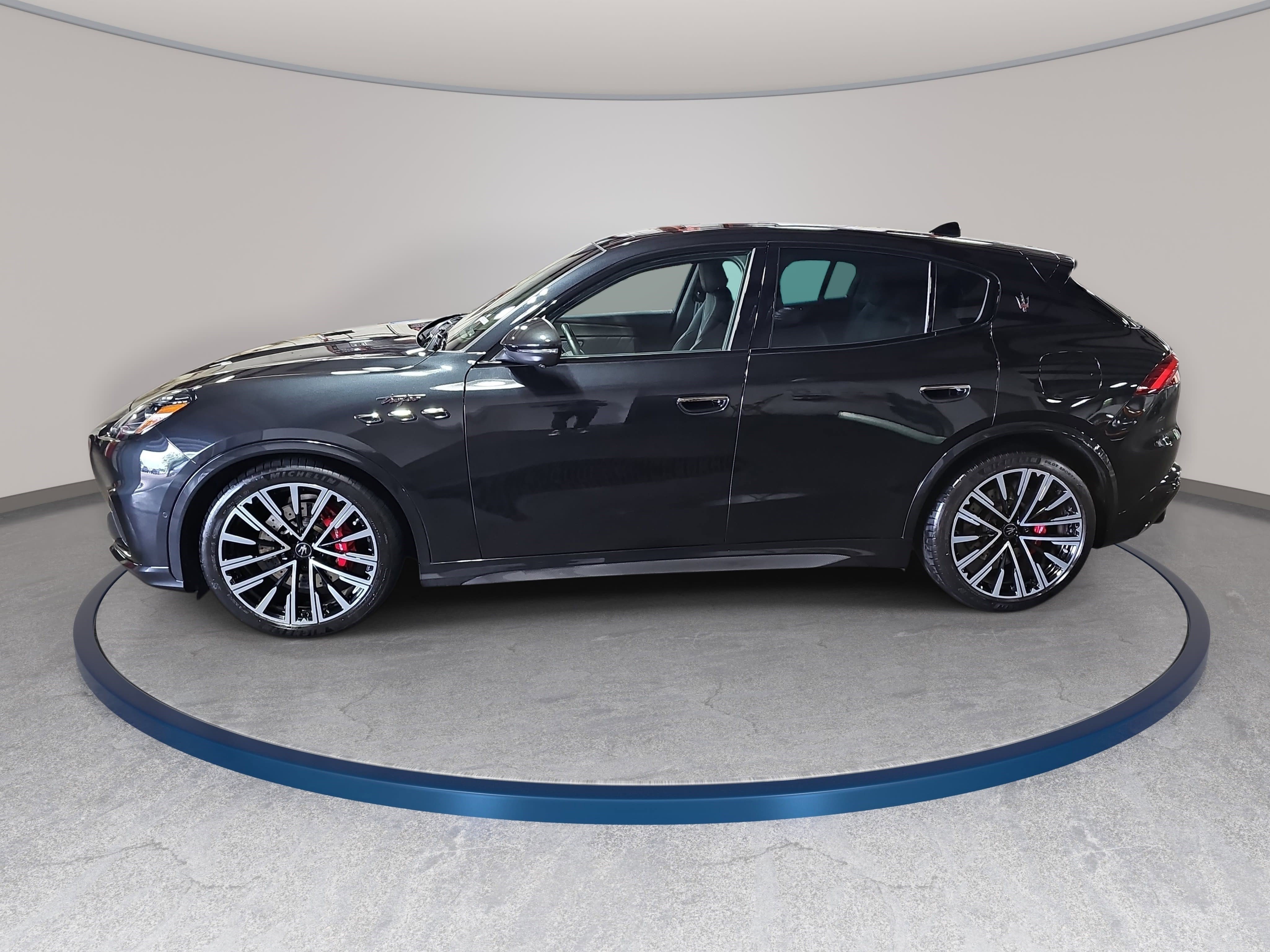 Used 2023 Maserati Grecale Trofeo AWD/4WD image 8