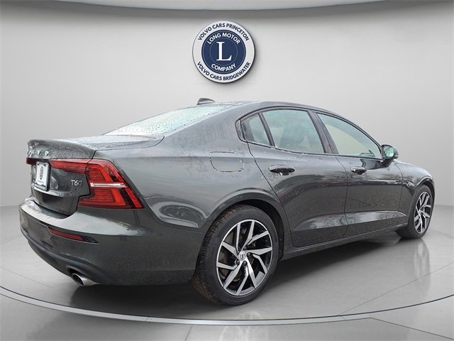 Used 2020 Volvo S60 T6 Momentum image 6
