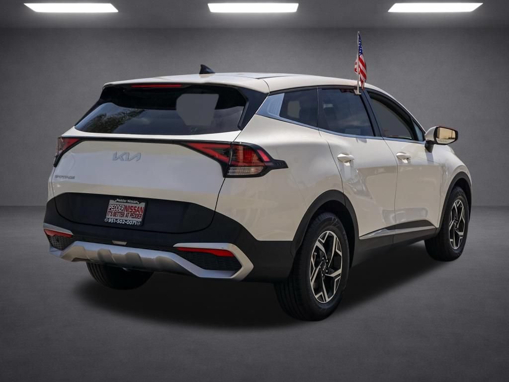 Used 2024 Kia Sportage LX FWD image 4