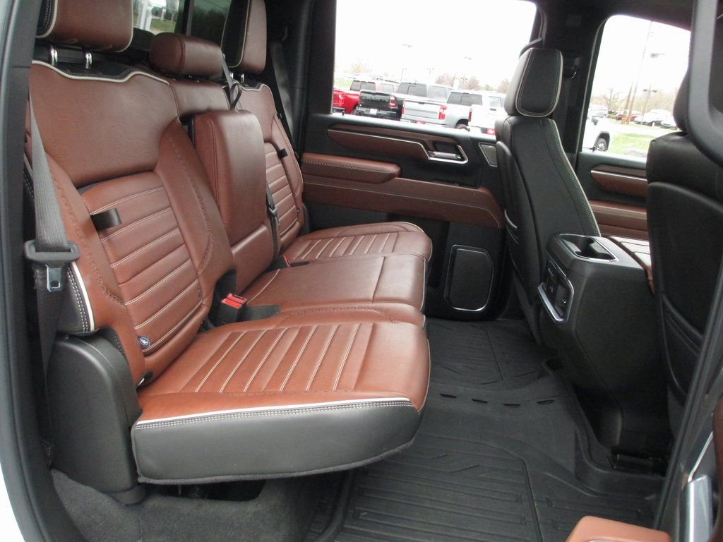 Used 2025 GMC Sierra 2500 Denali Ultimate image 25