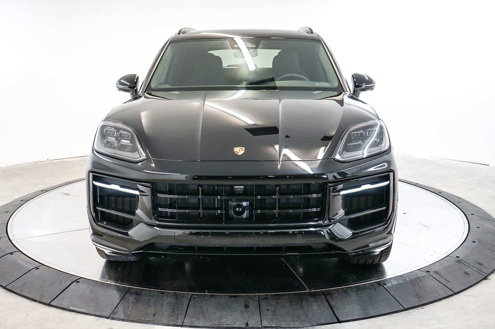 New 2026 Porsche Cayenne GTS AWD/4WD image 6