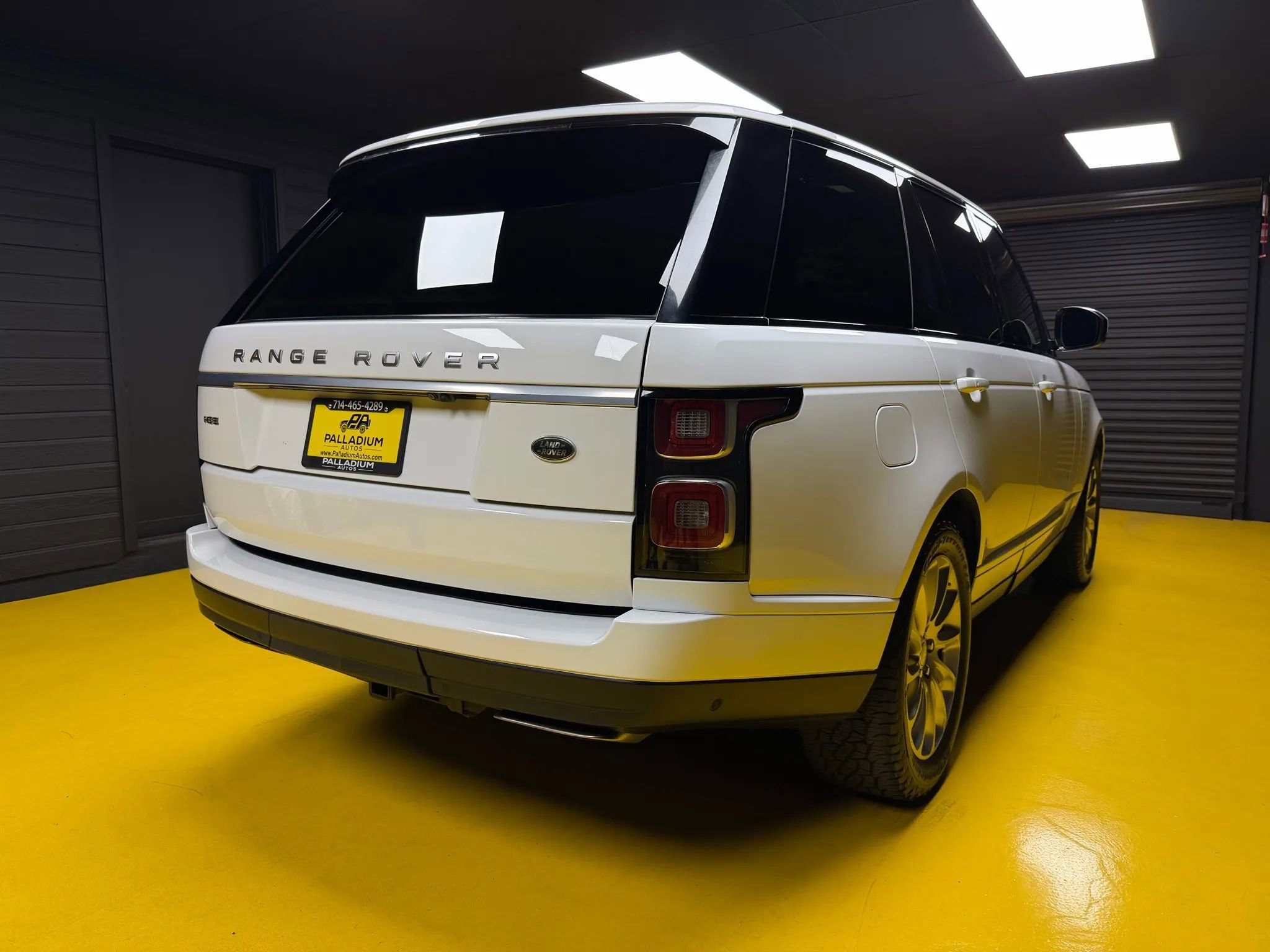 Used 2018 Land Rover Range Rover HSE AWD/4WD image 5