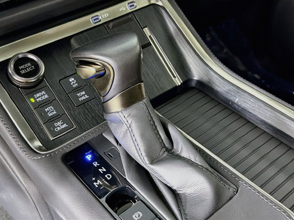 Used 2026 Lexus GX 550 w/ Accessory Package (CT) AWD/4WD image 17