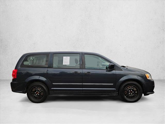 Used 2013 Dodge Grand Caravan American Value Package w/ UConnect Hands-Free Group FWD image 4