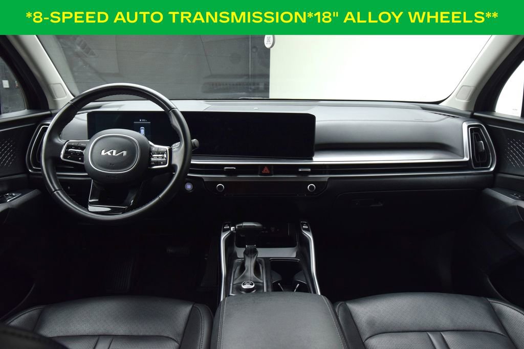 Used 2024 Kia Sorento S image 4