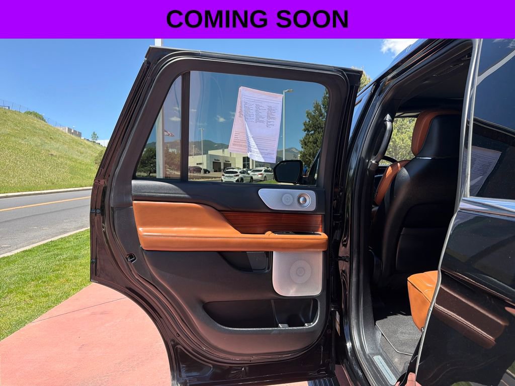 Used 2018 Lincoln Navigator Reserve w/ Technology Package AWD/4WD image 21