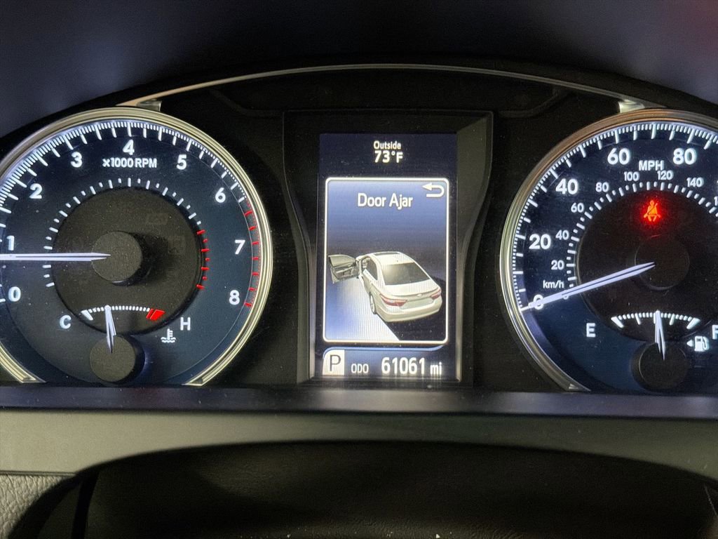 Used 2016 Toyota Camry LE image 12