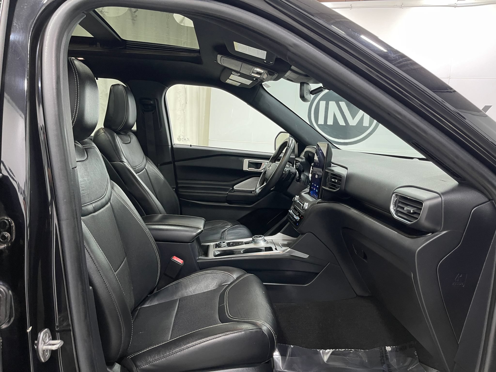 Used 2020 Ford Explorer ST w/ Premium Technology Package AWD/4WD image 34