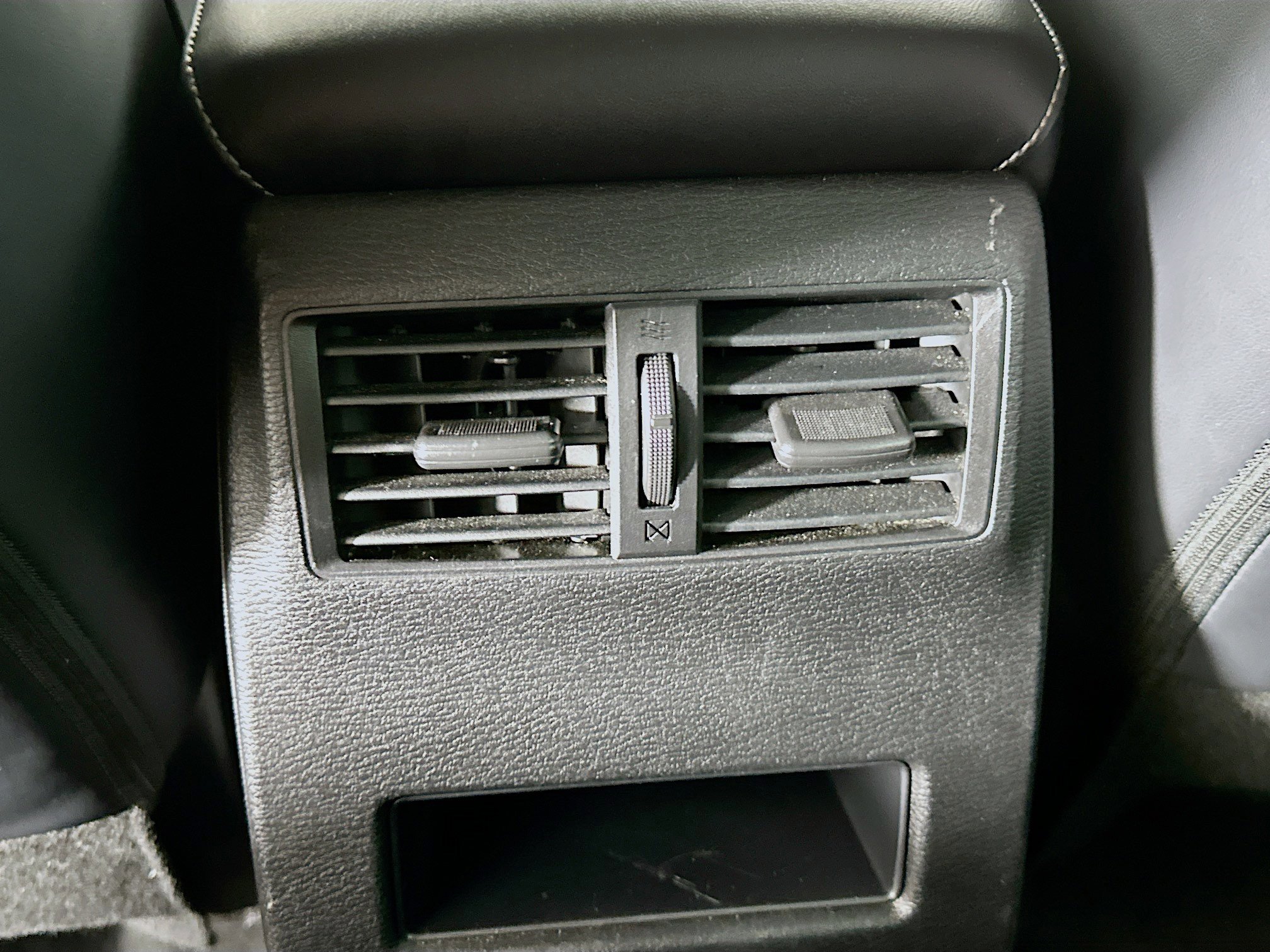 Used 2023 Mitsubishi Outlander SE image 27