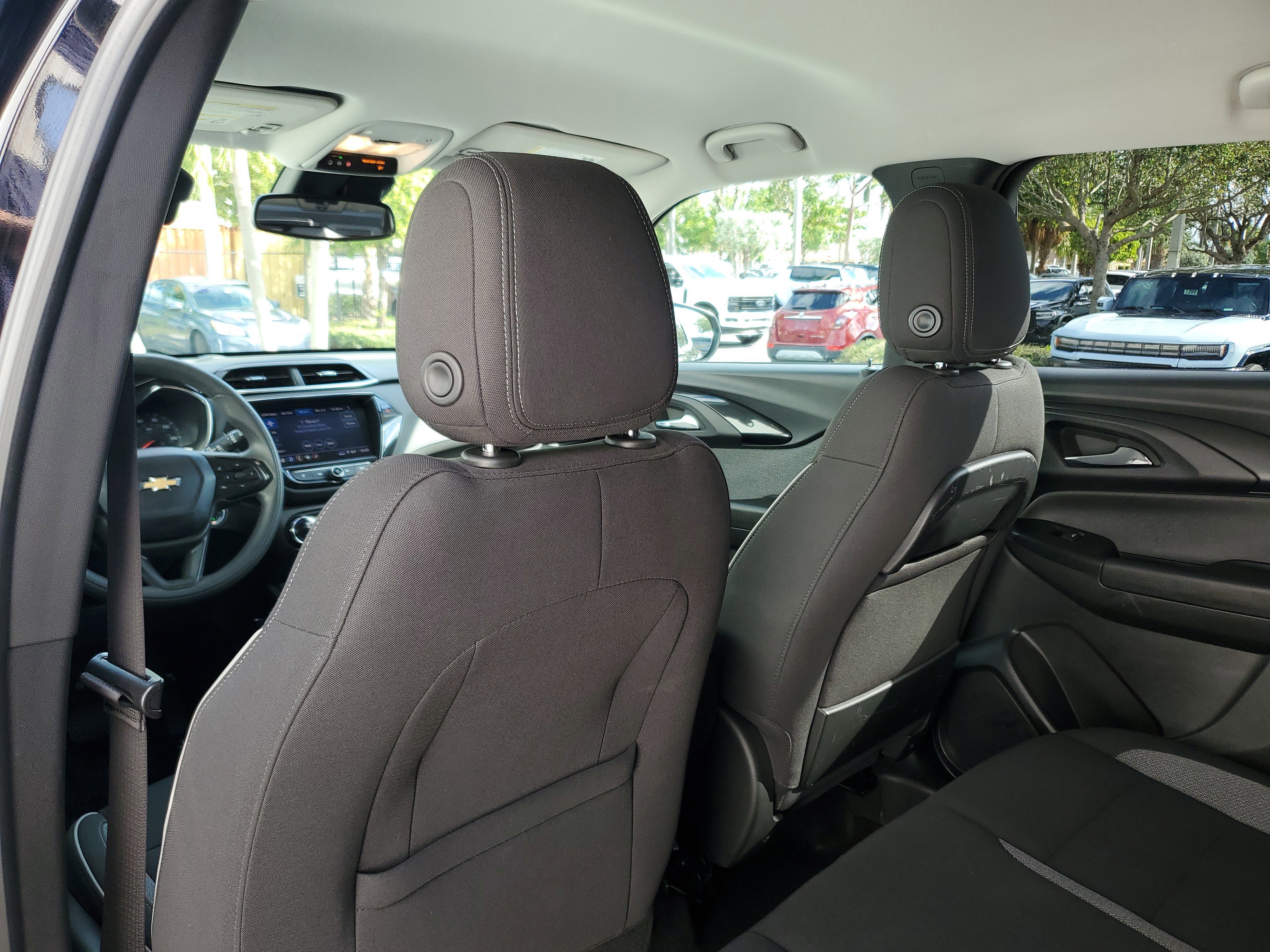 Used 2022 Chevrolet TrailBlazer LT w/ Convenience Package image 12