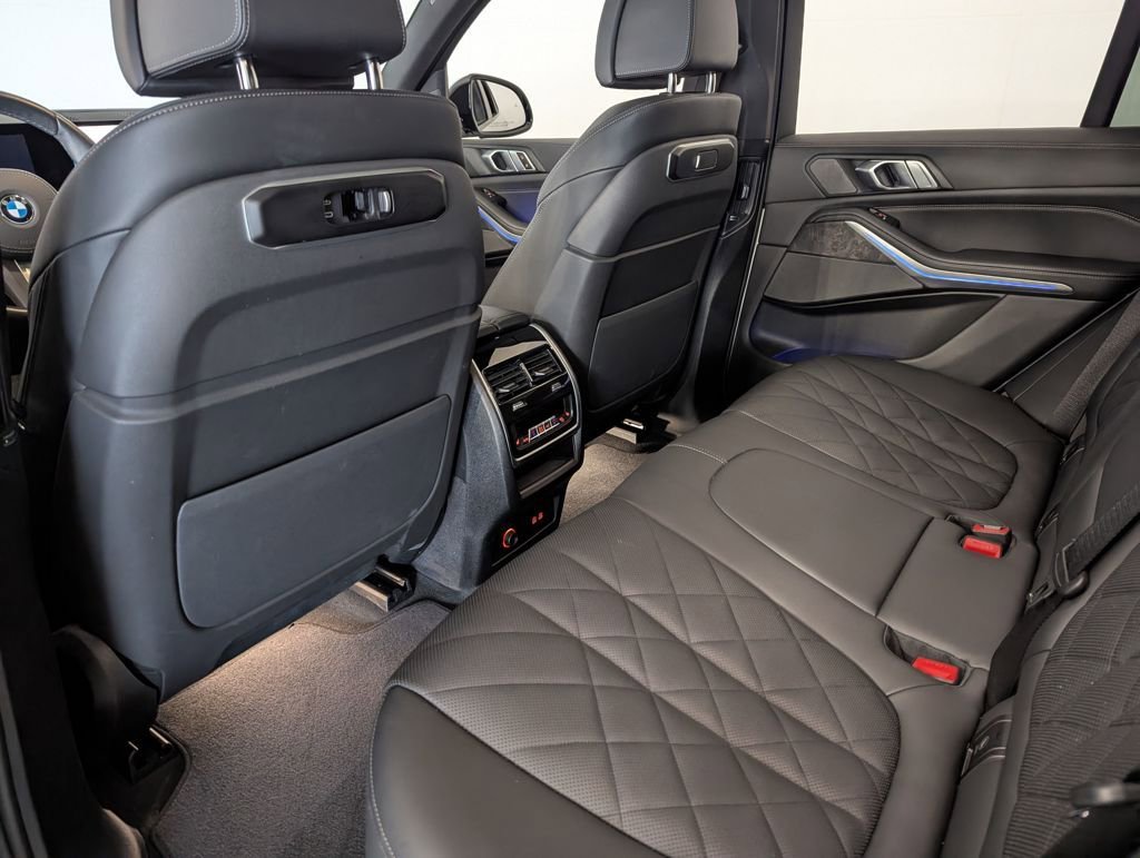 Used 2025 BMW X5 xDrive40i AWD/4WD image 33