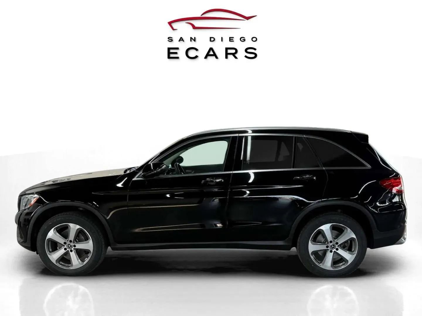 Used 2018 Mercedes-Benz GLC 300 w/ Premium Package image 9