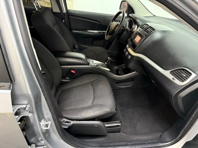 Used 2017 Dodge Journey SE image 37