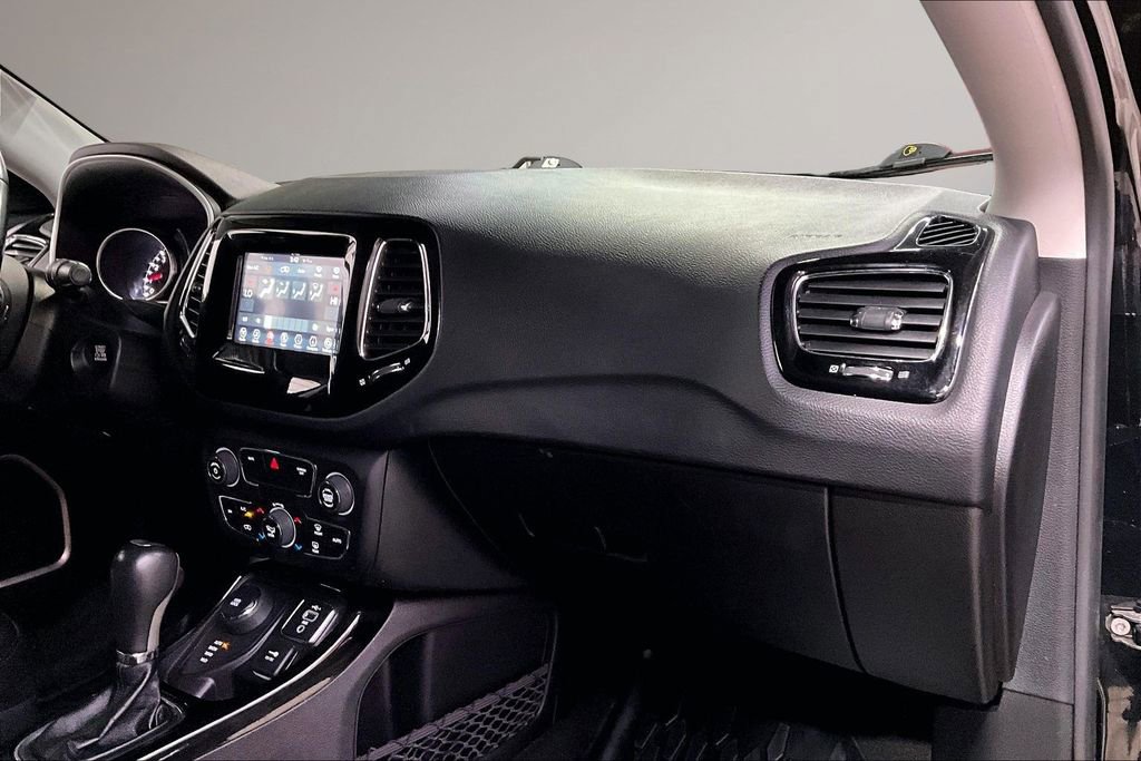 Used 2020 Jeep Compass Latitude image 26