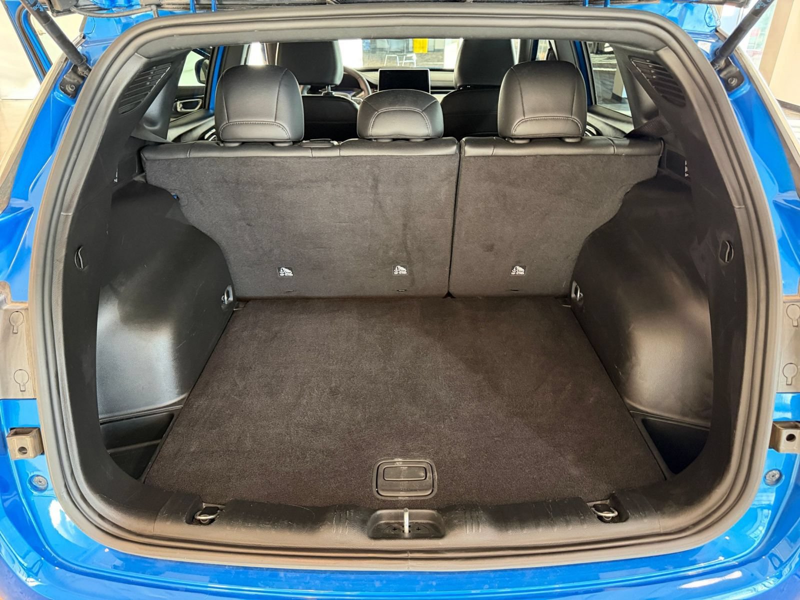 Used 2025 Jeep Compass Limited AWD/4WD image 30