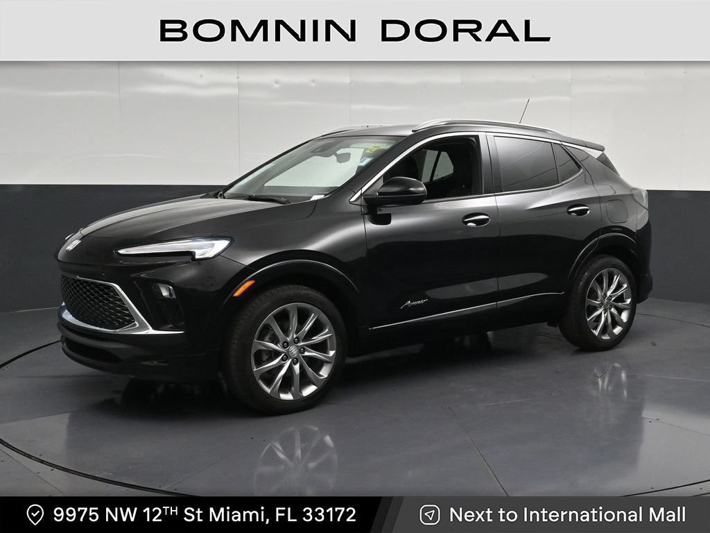 Used 2024 Buick Encore GX Avenir w/ Avenir Technology Package FWD image 1