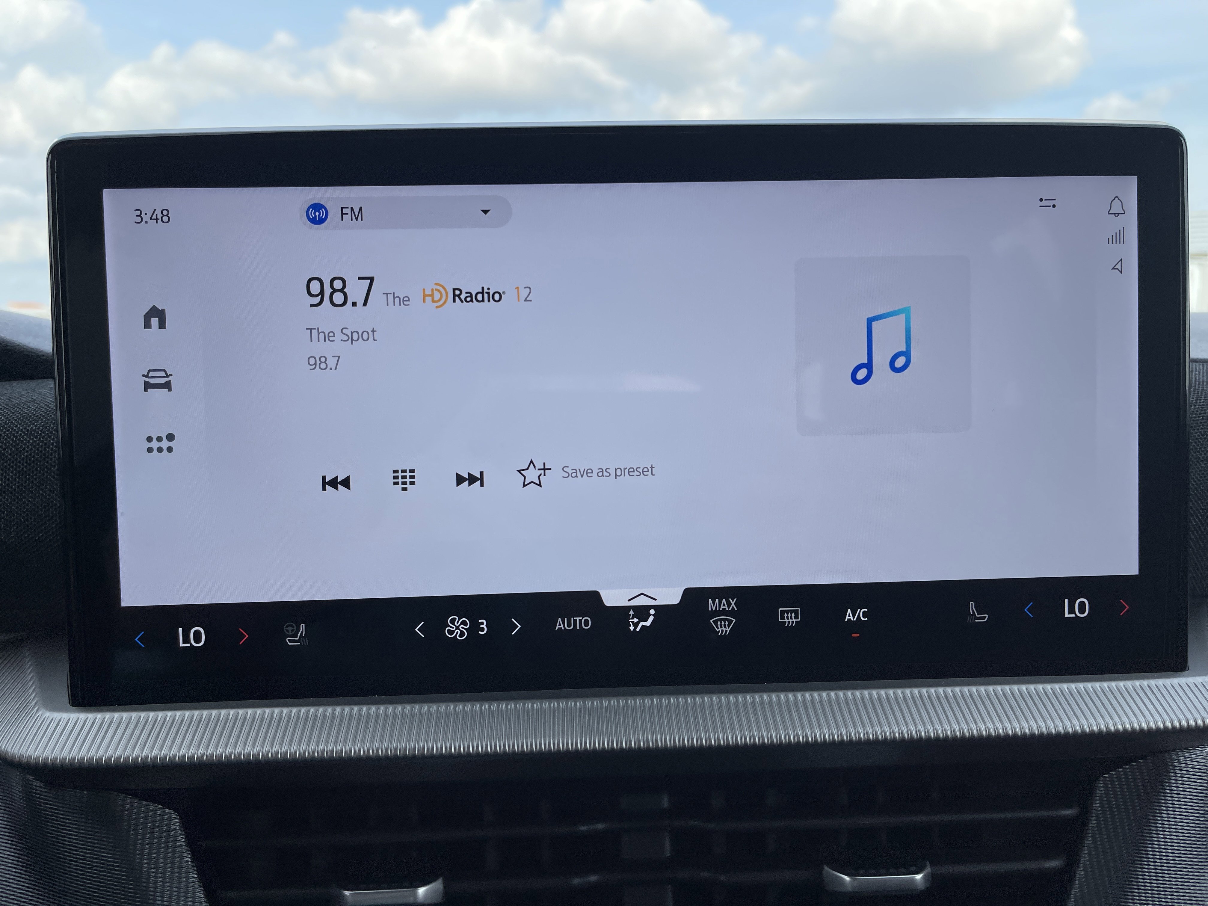 Used 2025 Ford Explorer ST image 27