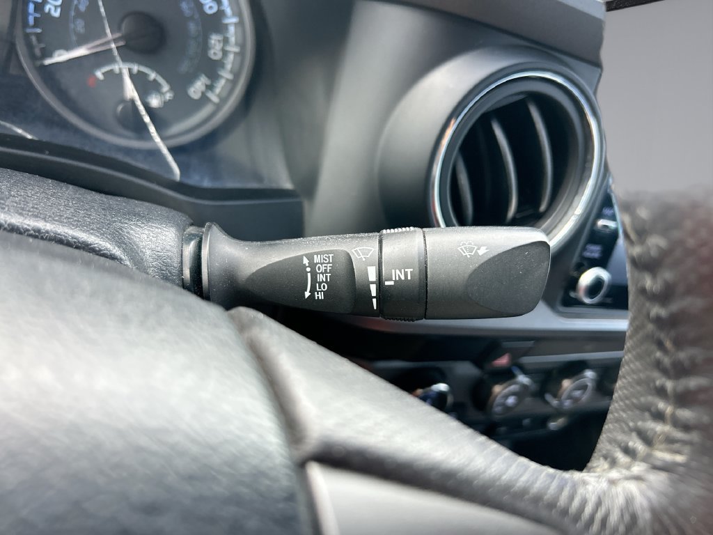Used 2020 Toyota Tacoma TRD Sport AWD/4WD image 20
