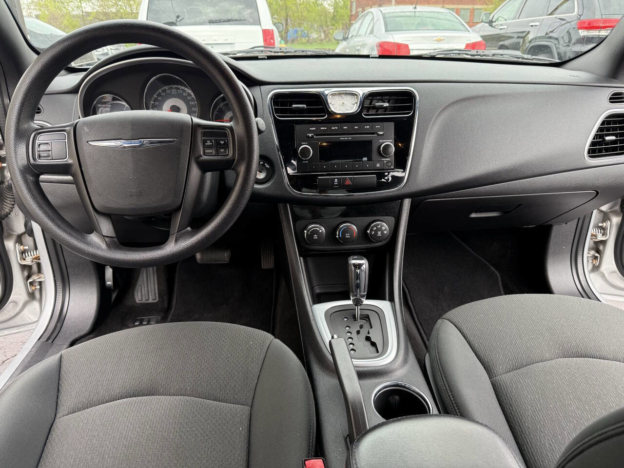 Used 2011 Chrysler 200 LX FWD image 34