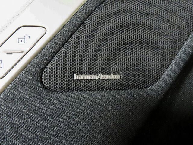 Used 2026 BMW iX xDrive60 image 12